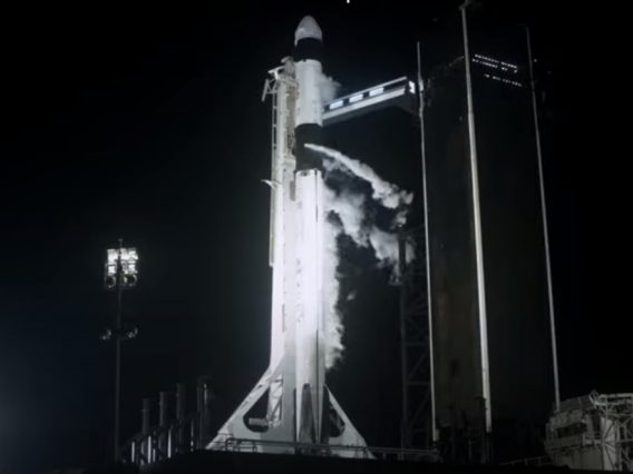 decollage-spacex-crew2-to-iss